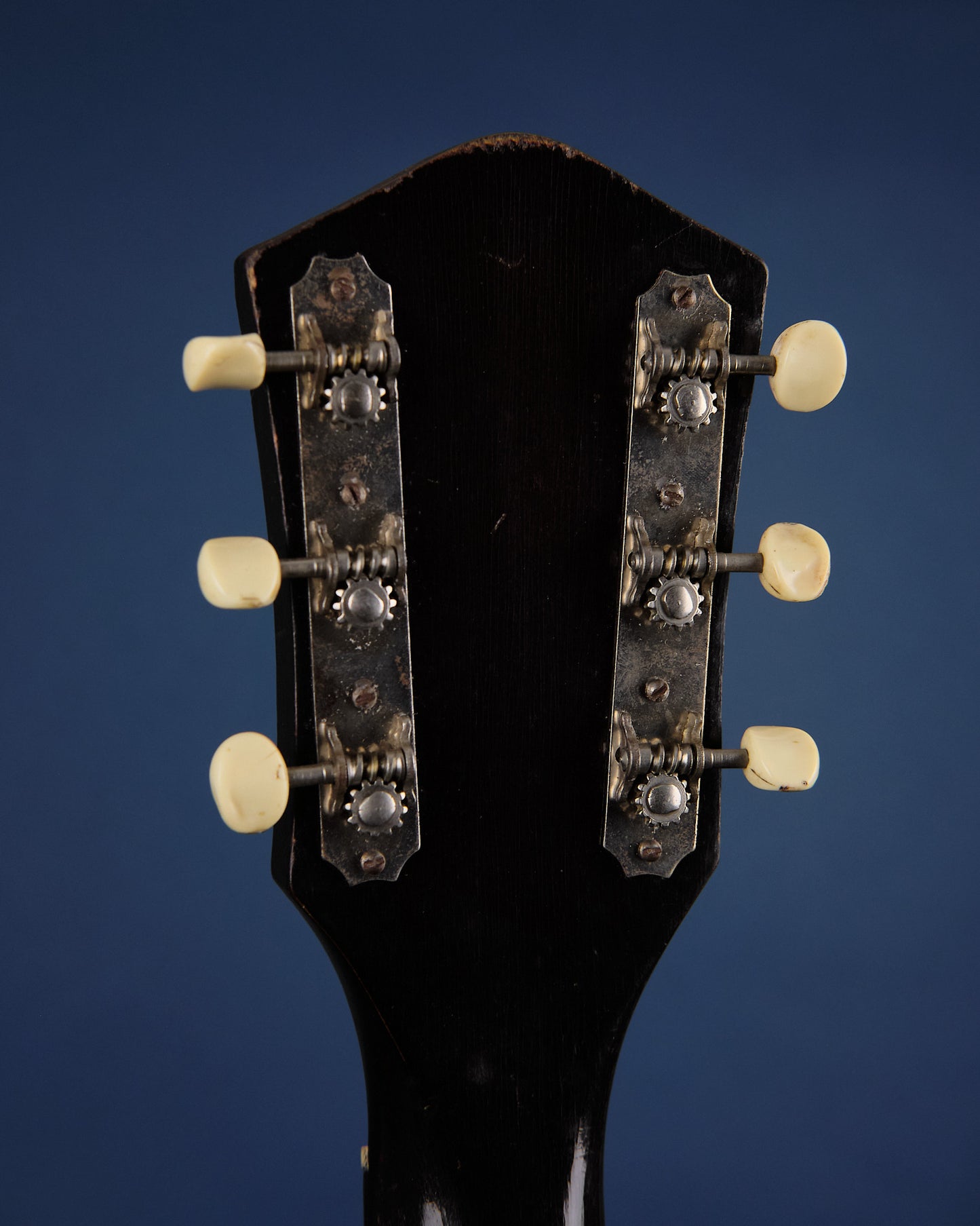 1940s Harmony Monterey H1326 Sunburst