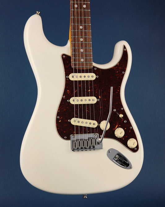 2019 Fender American Ultra Stratocaster Arctic Pearl