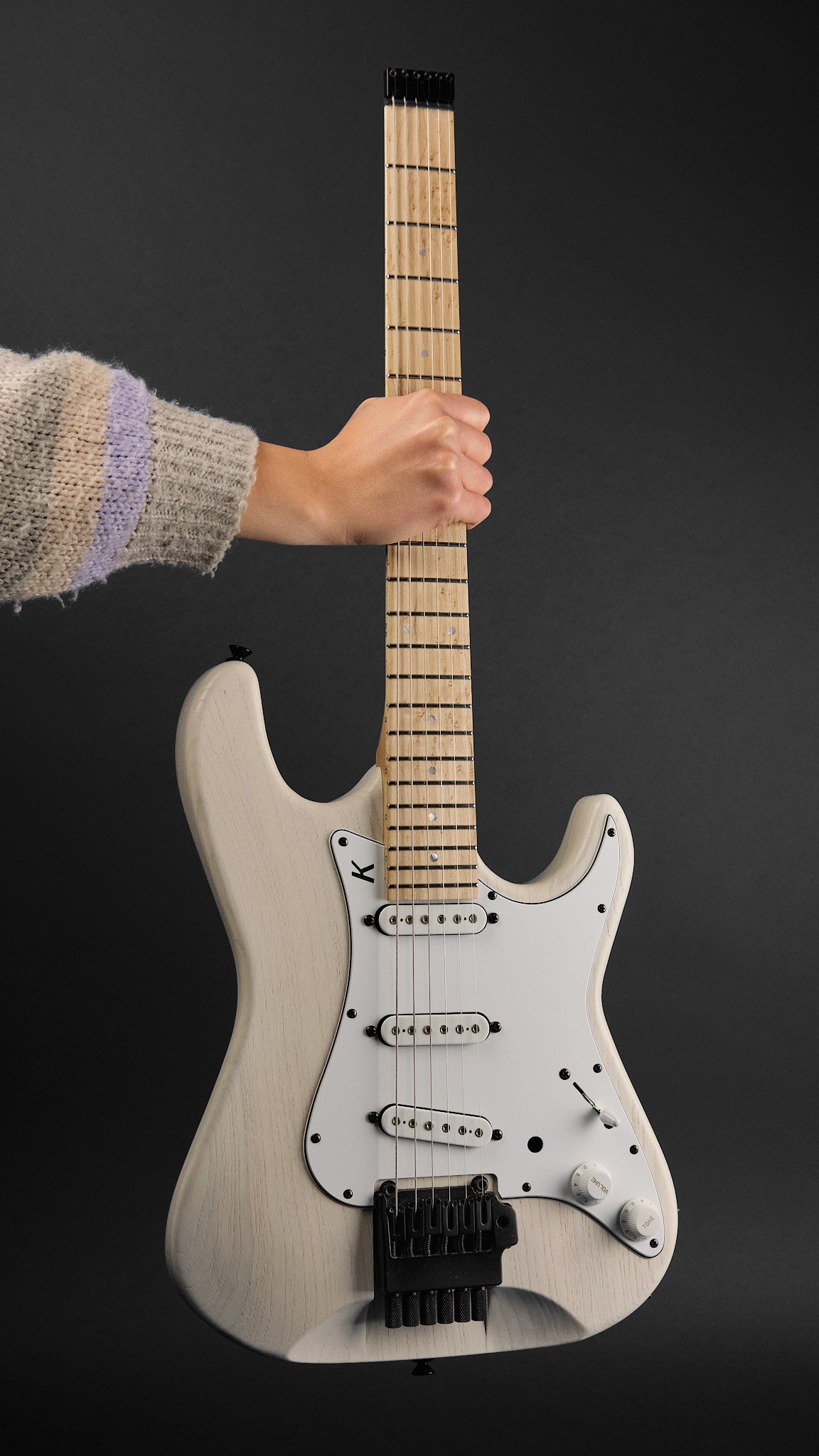 Kiesel Delos White (Second-Hand) – Replay Guitars