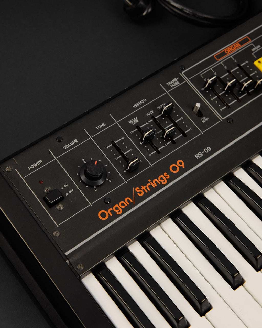Roland String Synth 1981 Roland RS-09 Organ/Strings Analog Synthesizer
