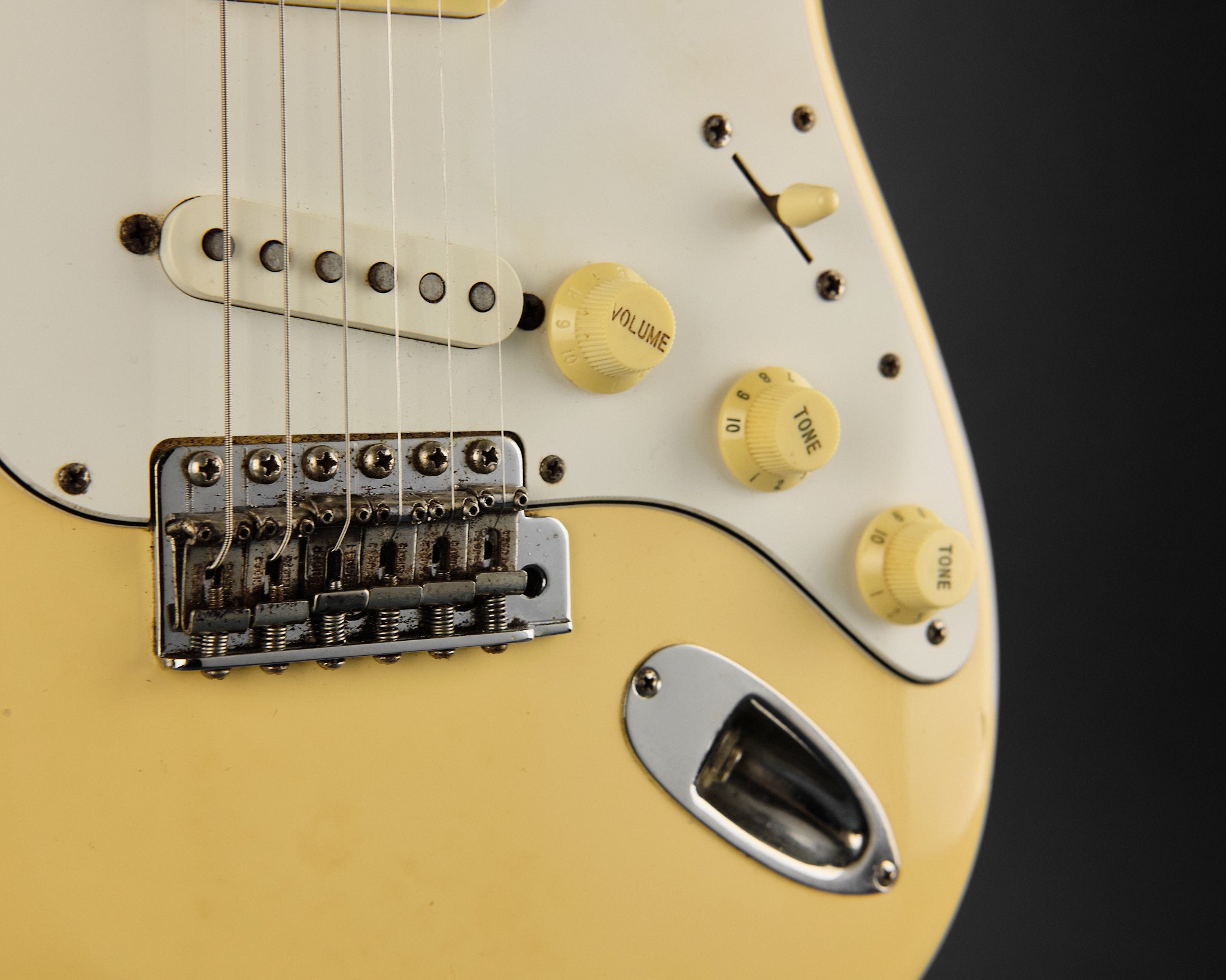 2005 Fender CIJ ST68-185YM Yngwie J Malmsteen Stratocaster Vintage White