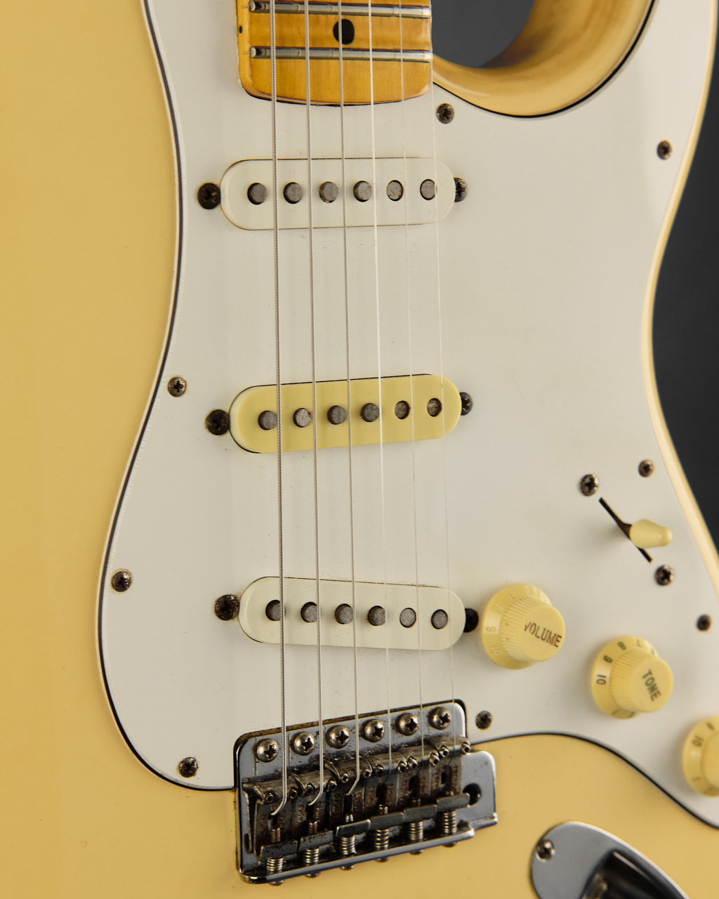 2005 Fender CIJ ST68-185YM Yngwie J Malmsteen Stratocaster Vintage White