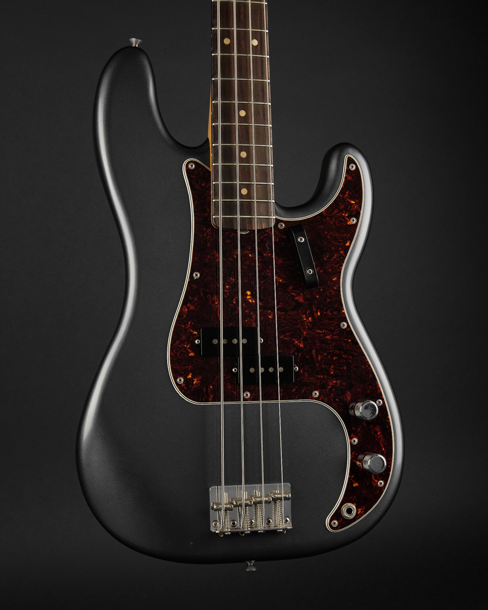 2025 Fender Limited Edition Vintera II Road Worn '60s Precision Bass Charcoal Frost Metallic