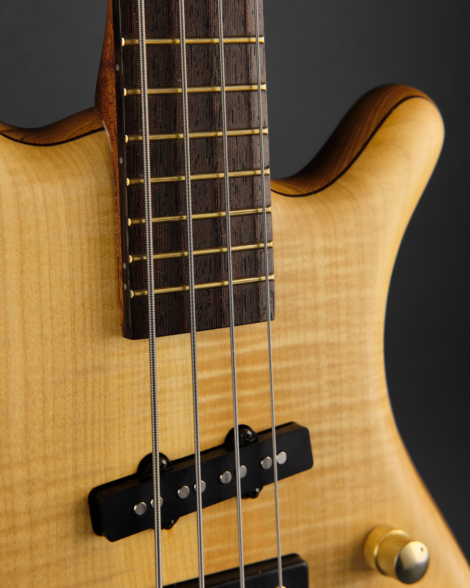 1999 Warwick Corvette FNA Jazzman Honey Violin Transparent Satin