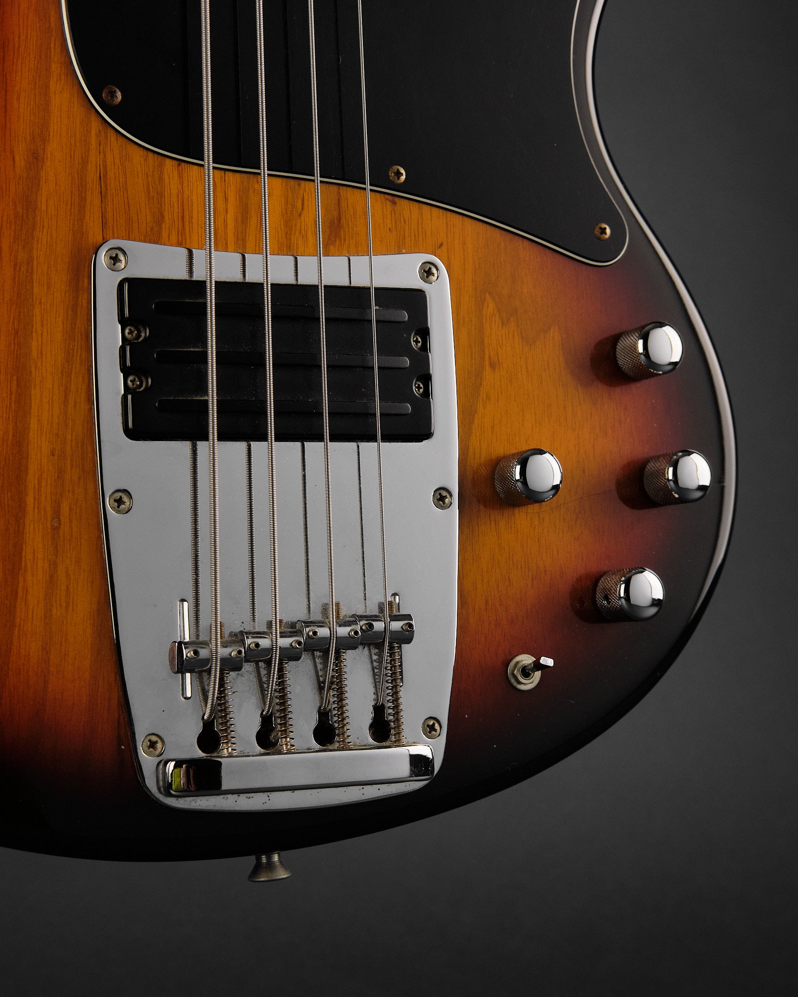 1990s Ibanez ATK300 Bass Sunburst | Replay Guitars