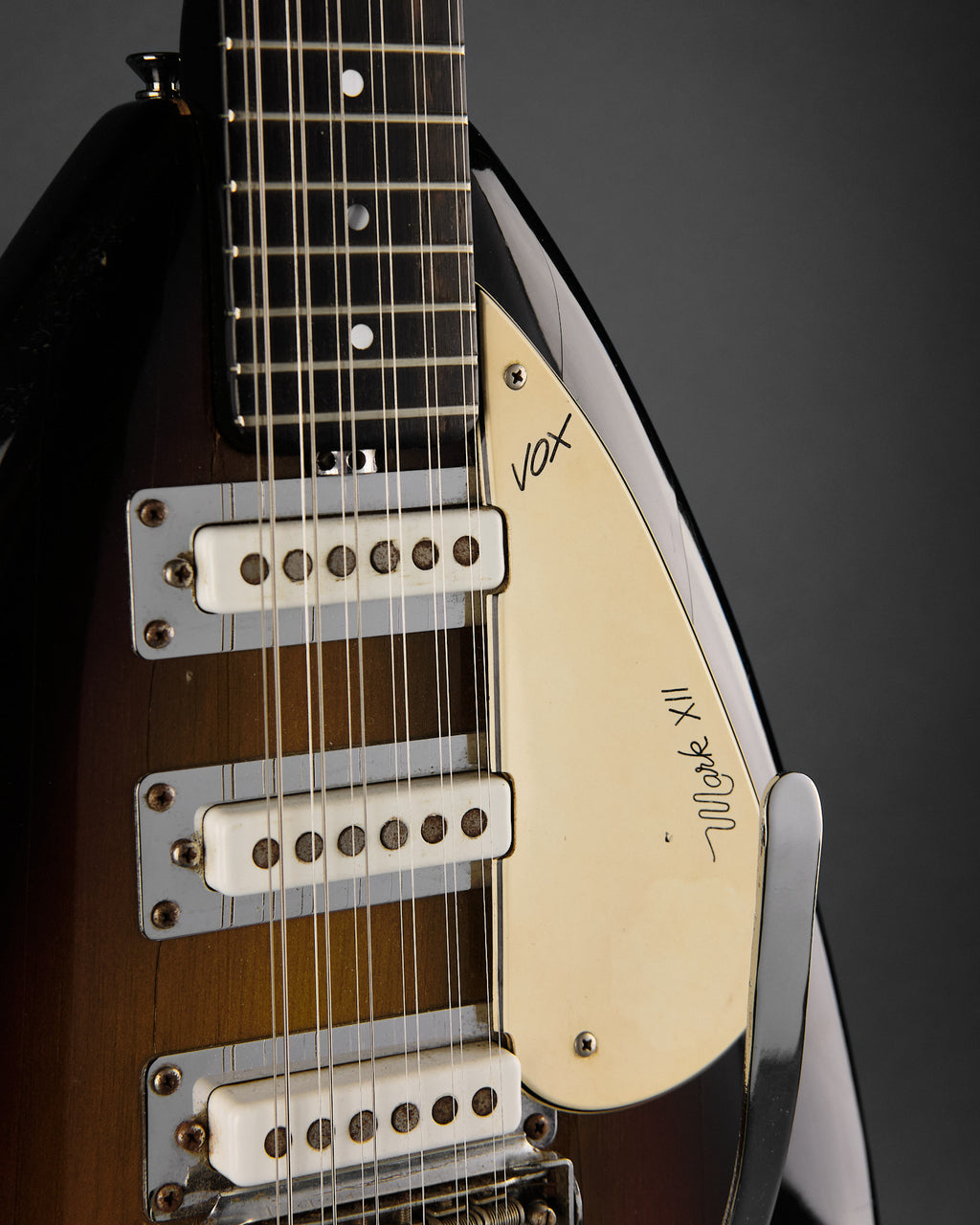 1966 Vox V223 Mark XII 'Teardrop' Sunburst