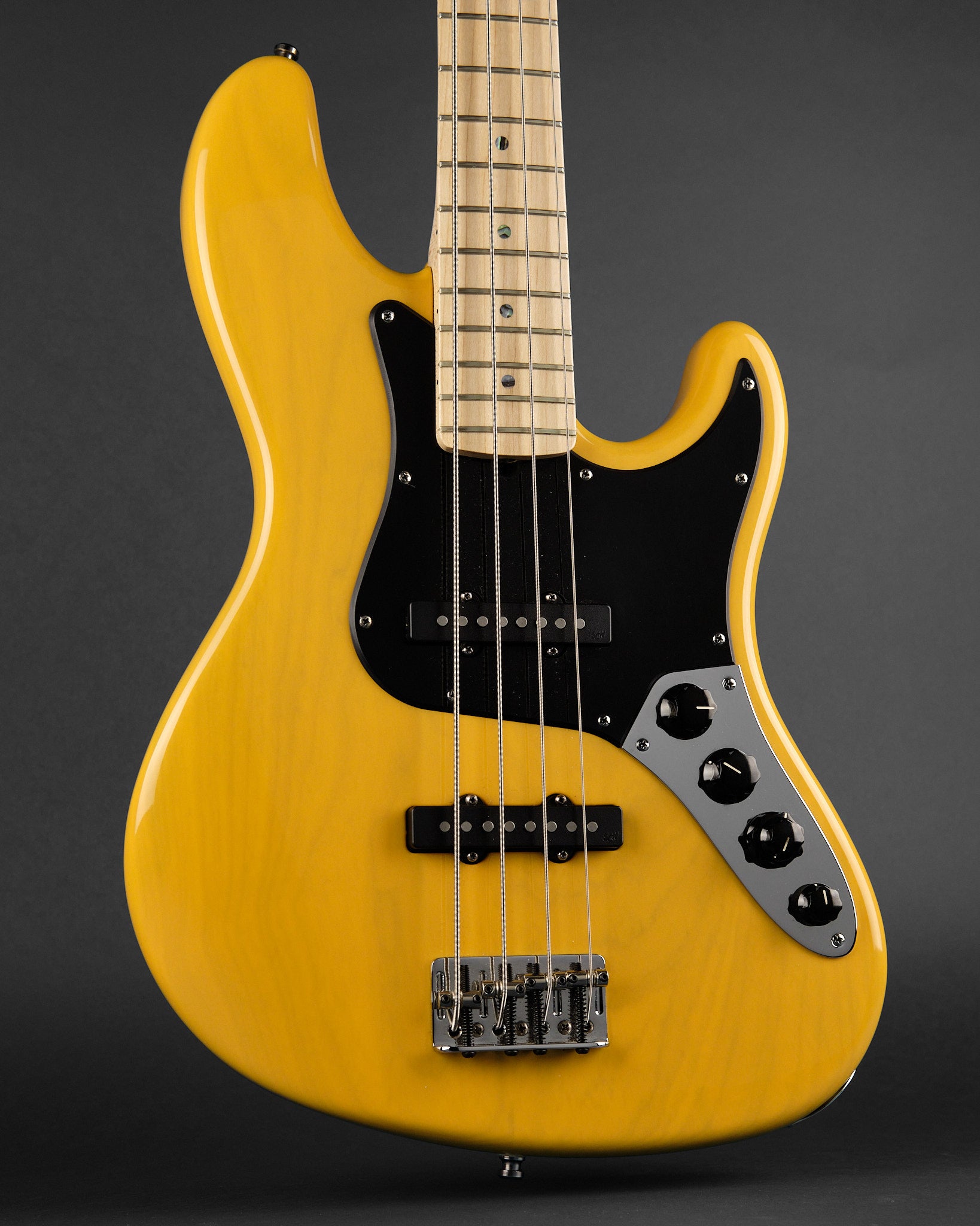 2009 Fender American Deluxe Jazz Bass Ash Blonde