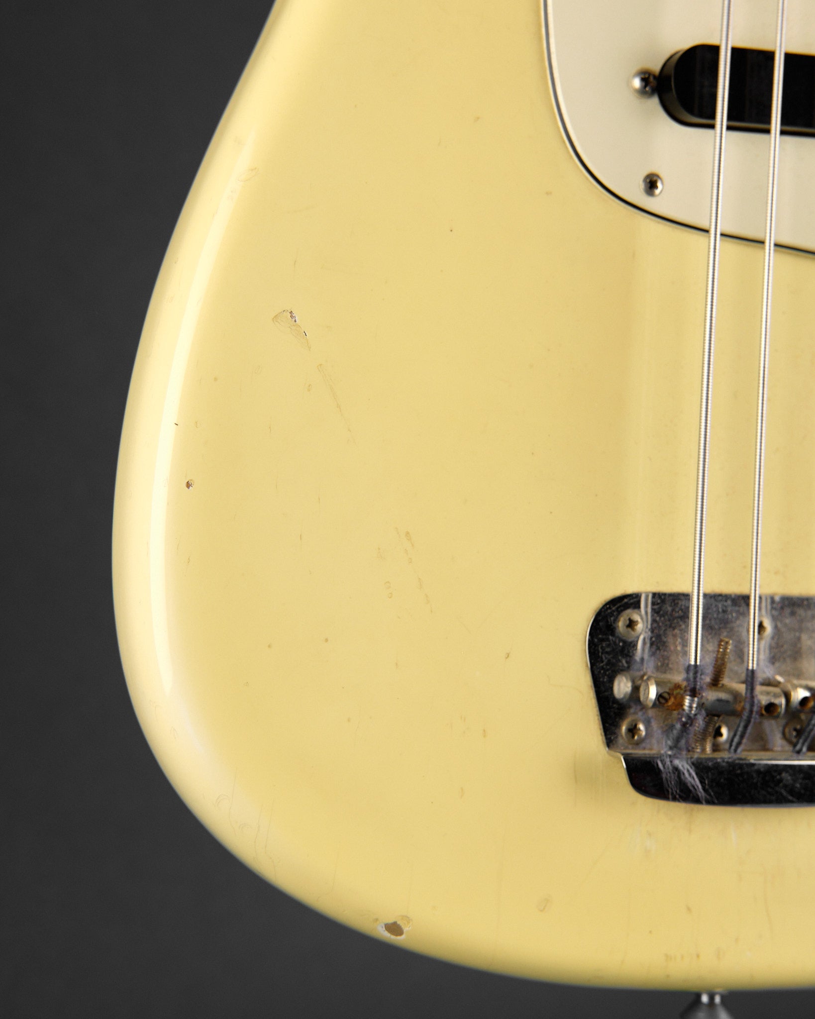 1971 Fender Musicmaster Bass Olympic White