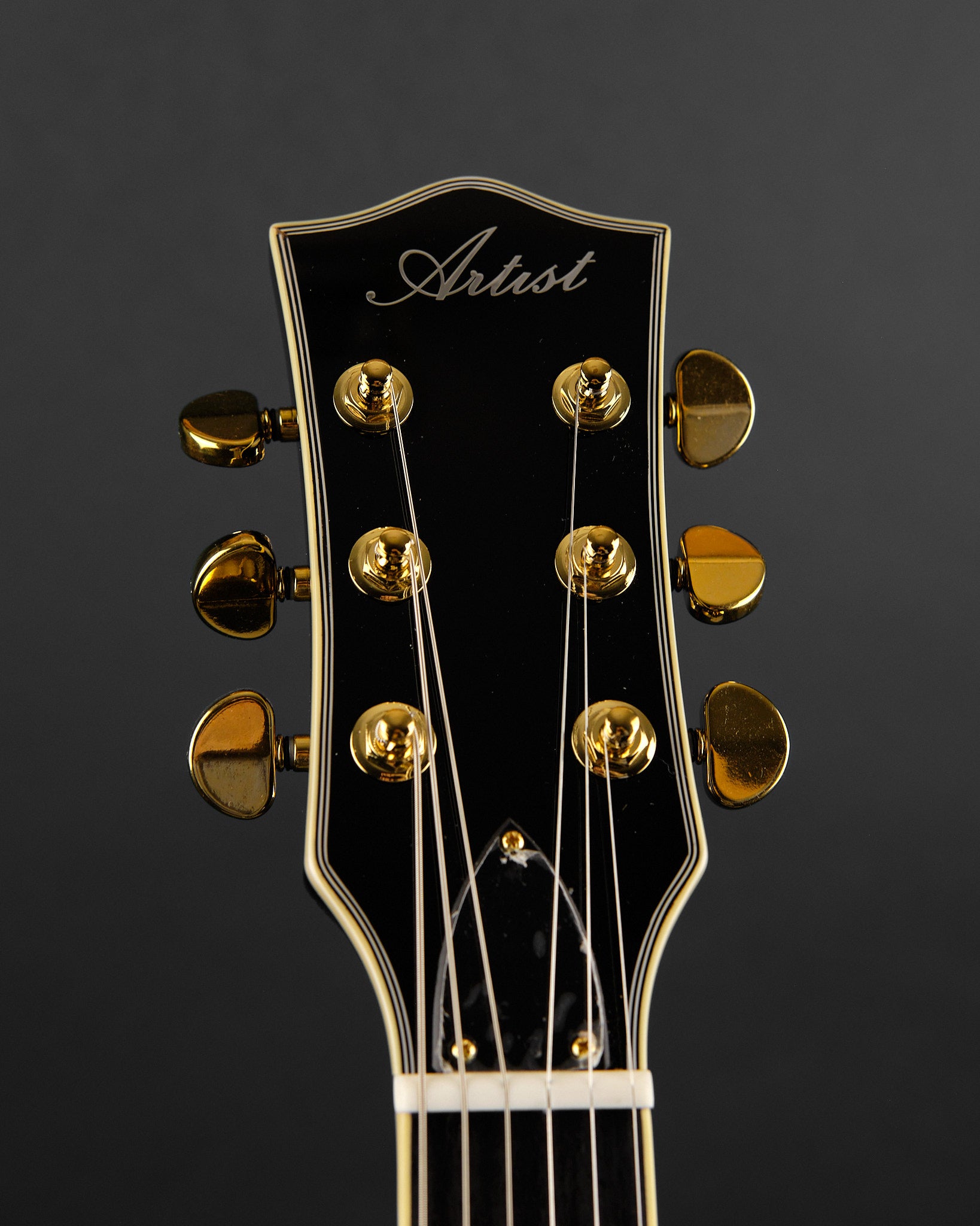 Artist AP97BB Black (Second-Hand)
