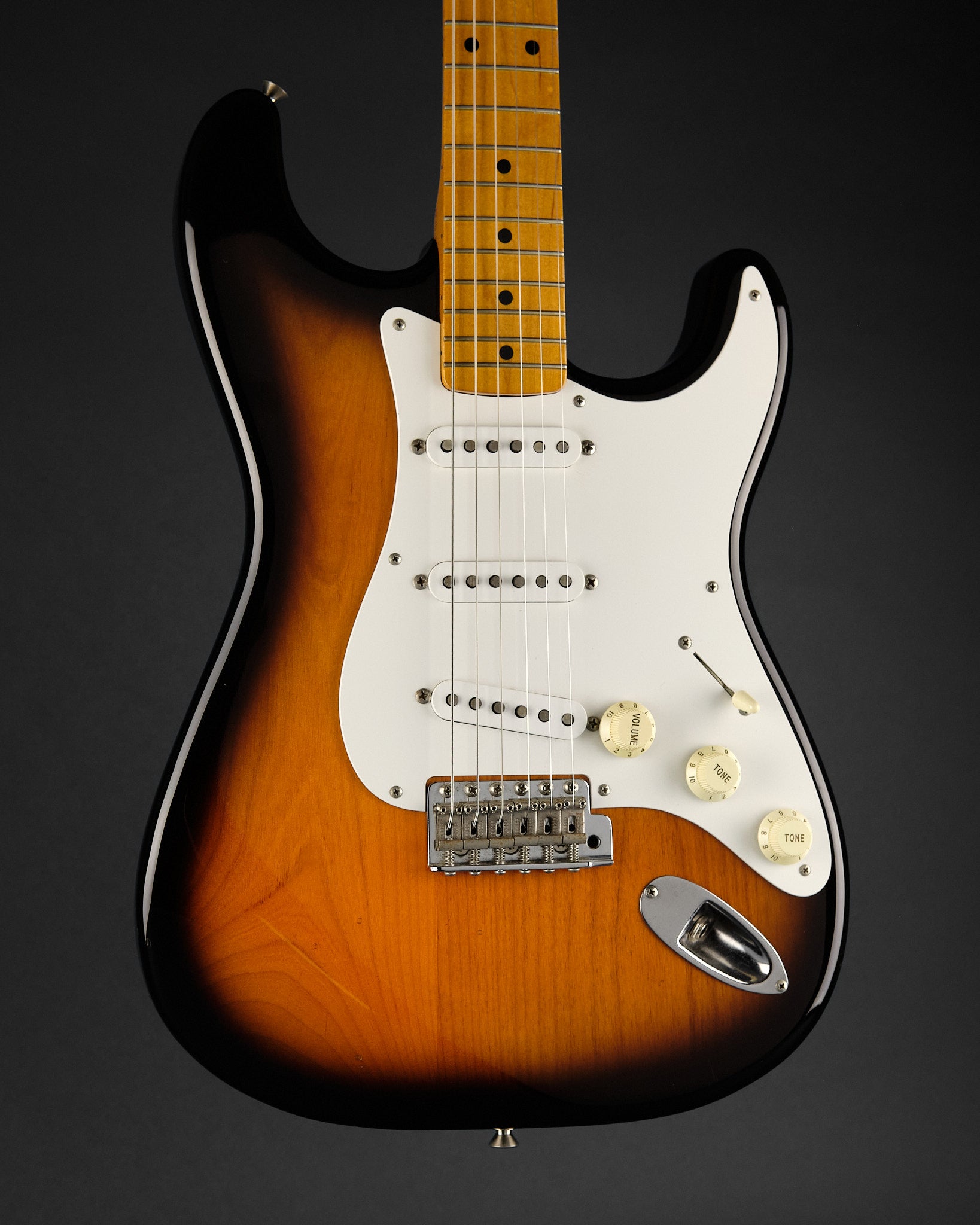 2000s Fender CIJ ST57-58US Stratocaster Sunburst - body front | Replay Guitars