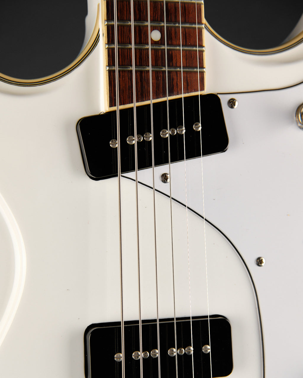 Eastwood Sidejack Baritone STD White on White (Second-Hand) - detail photo 1 | Replay Guitars