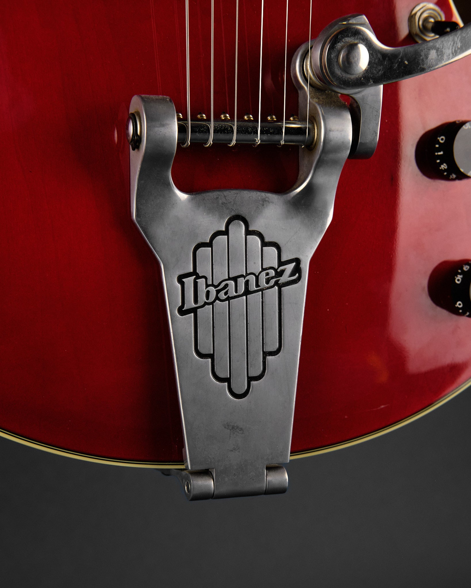 2003 Ibanez Artcore AFS-75T Transparent Cherry Red - detail photo 3 | Replay Guitars