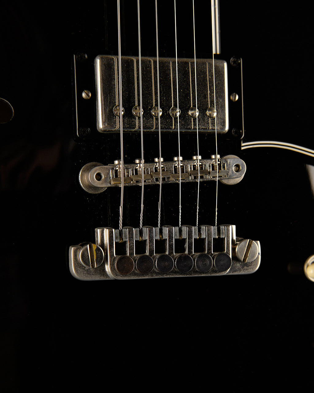 2006 Gibson Custom Shop Roy Orbison ES-335 Ebony - detail photo 2 | Replay Guitars