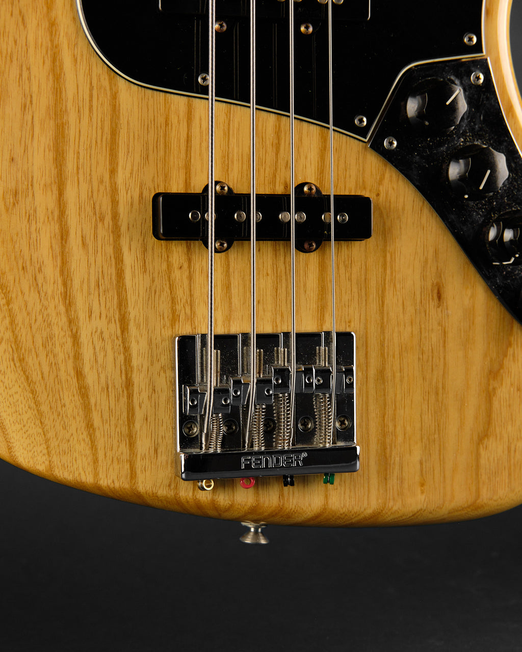 2017 Fender Deluxe Active Jazz Bass Natural
