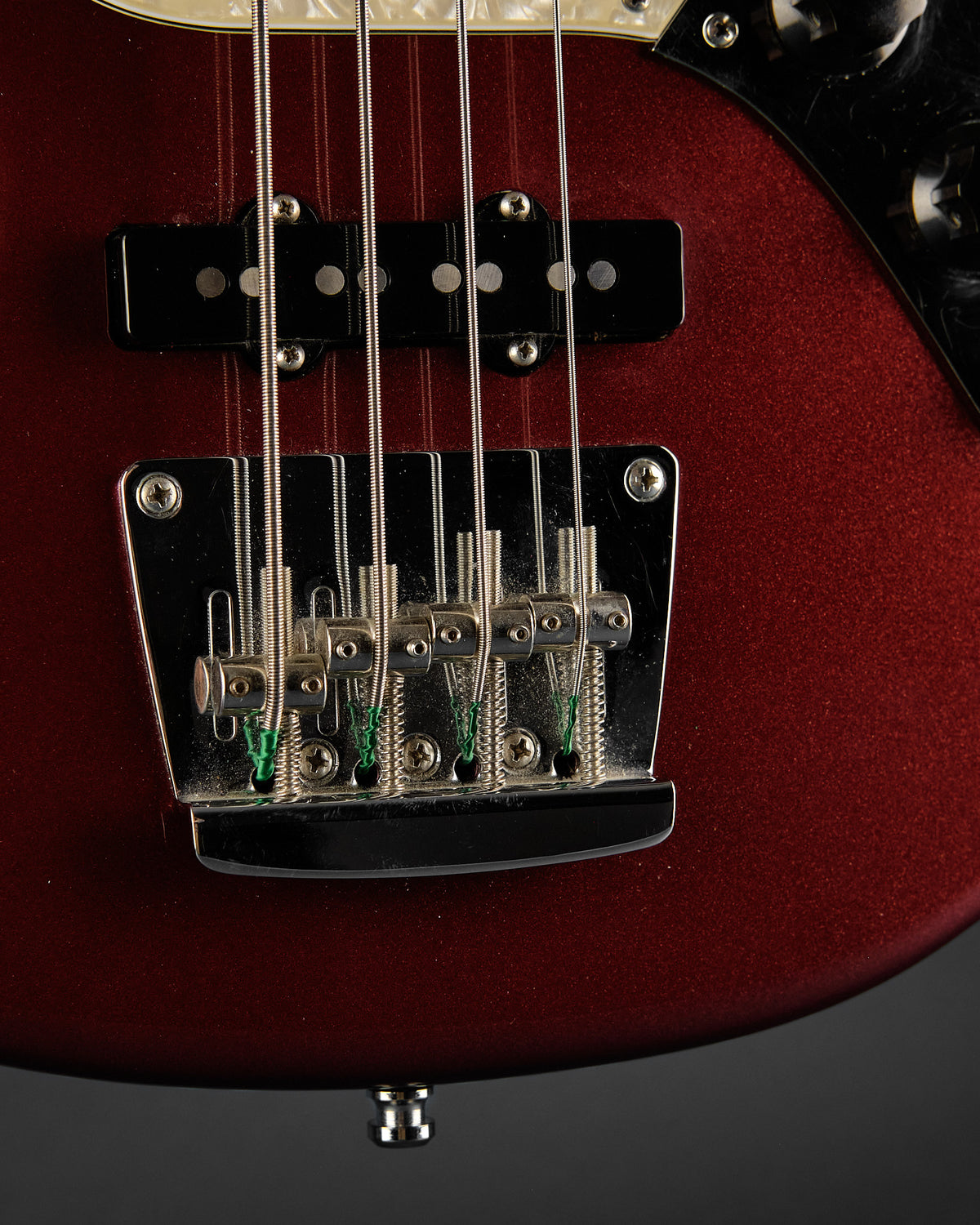 2019 Fender American Performer Mustang Bass Aubergine