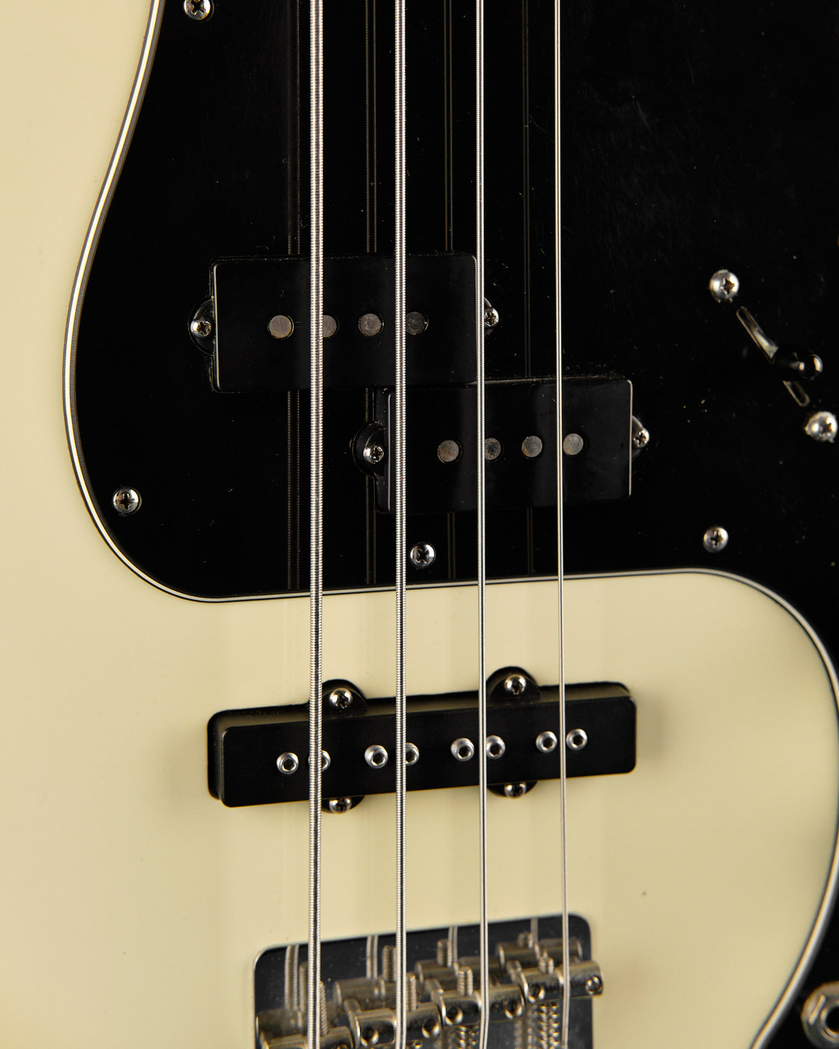 2009 Fender Tony Franklin Fretted Precision Bass Olympic White