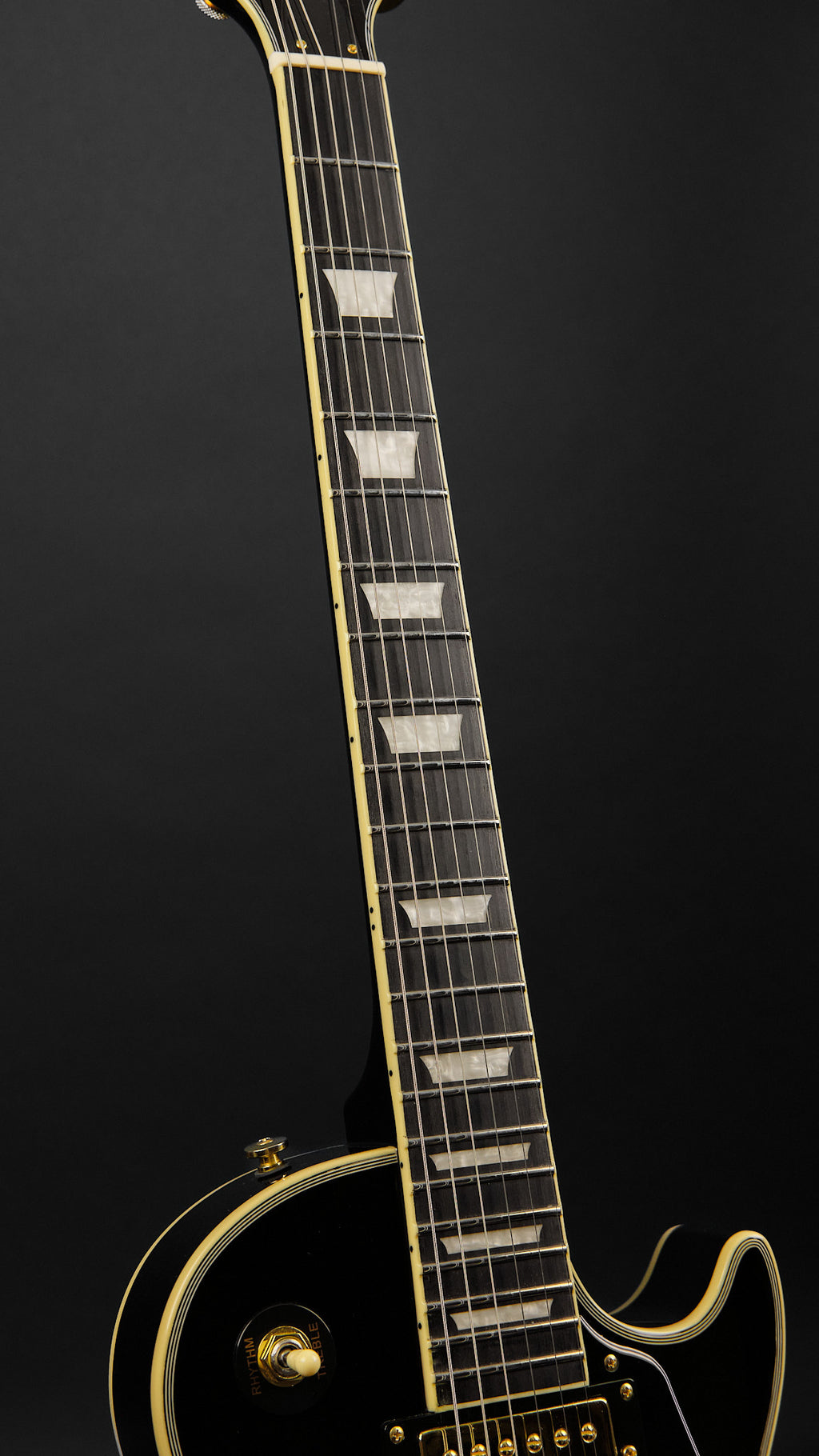 Artist AP97BB Black (Second-Hand)