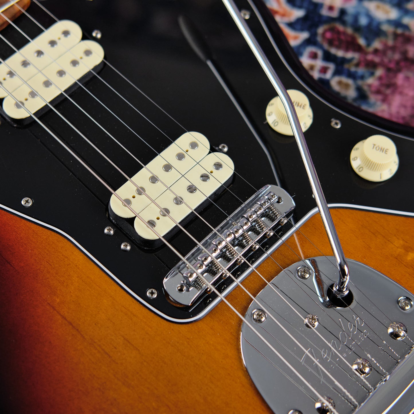 2022 Fender Player Jazzmaster 3-Colour Sunburst