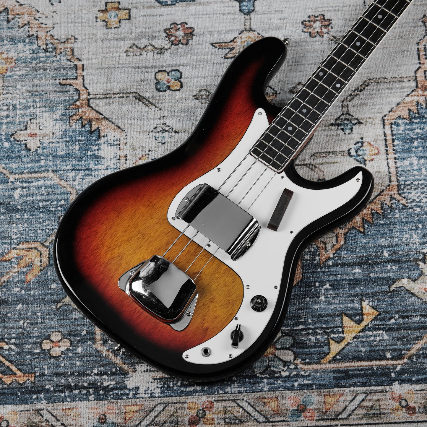 1970s Amena Short Scale Bass Sunburst