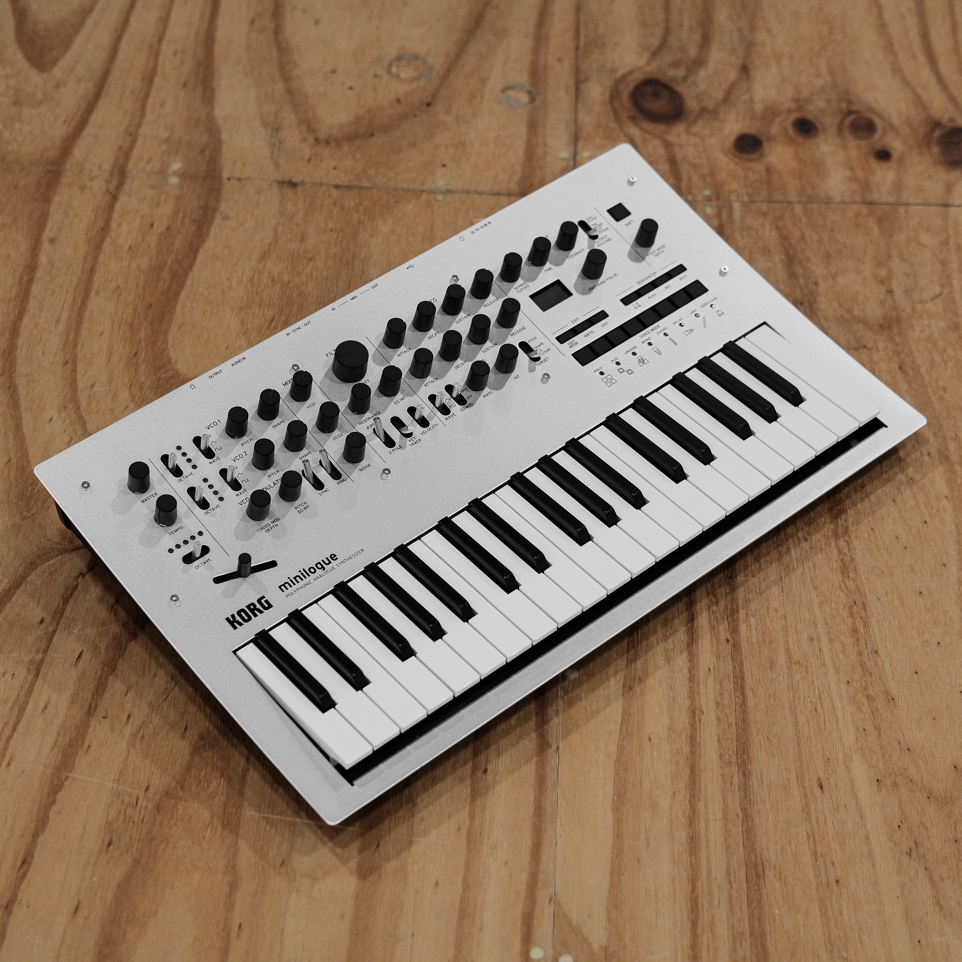 Second hand deals synthesizer