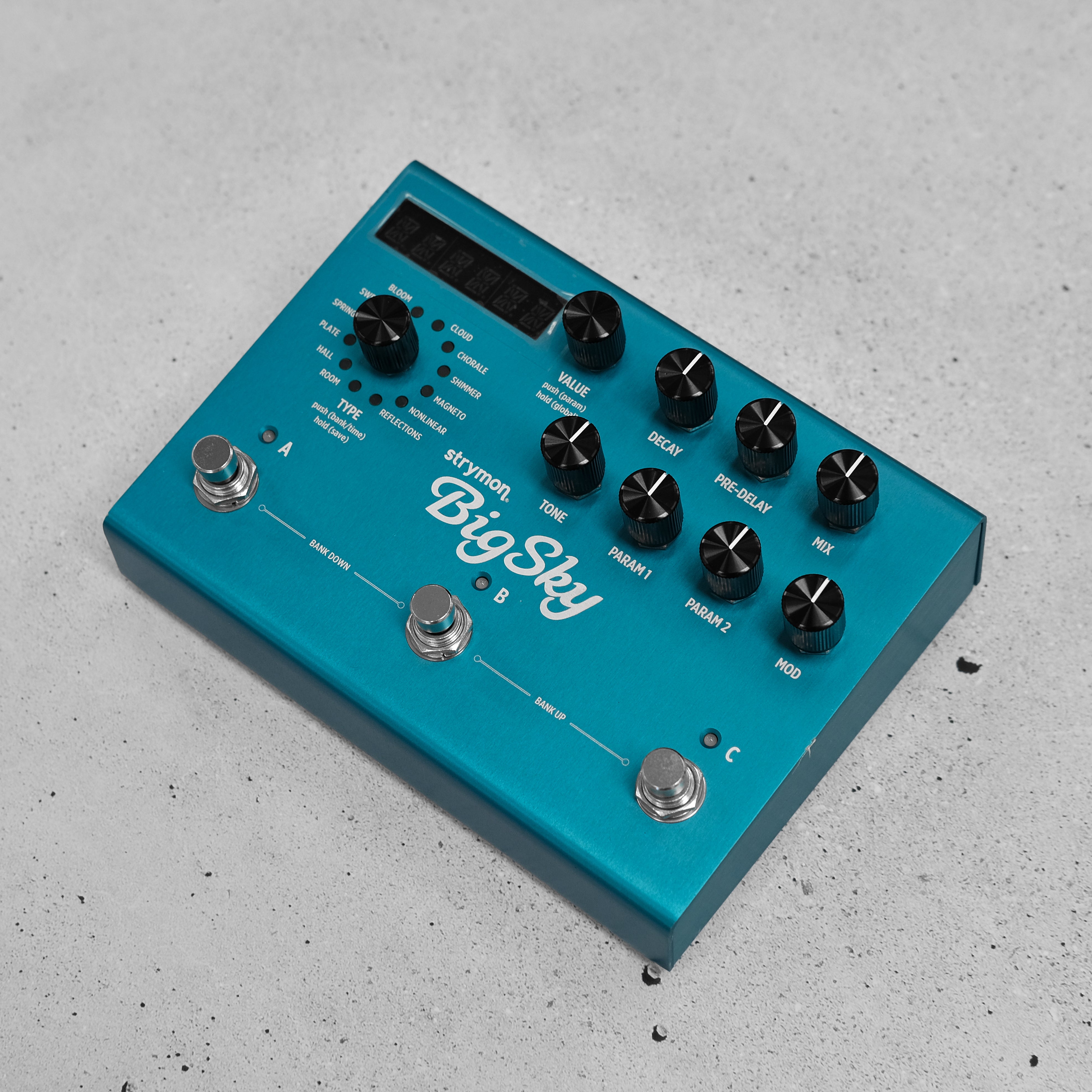 Strymon bigsky store multidimensional reverb pedal